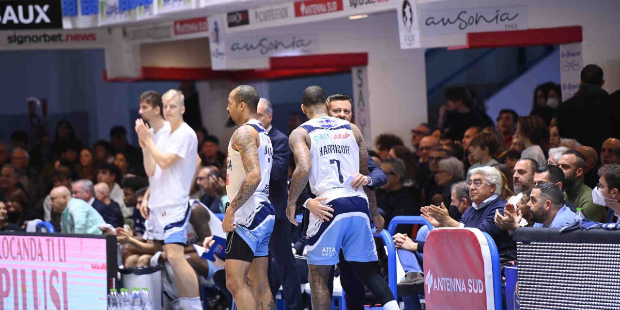 https://www.newbasketbrindisi.it/wp-content/uploads/2023/09/VIN_0344-1280x640.jpg